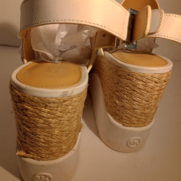 Michael Kors Sandal's - Picture 5 of 10
